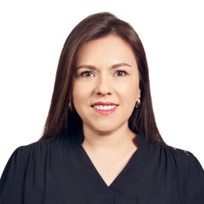 Lic. Paola Blades